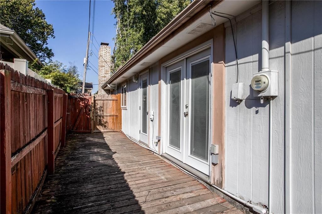 Photo 21 of 26 - 514 1/2 SW 15th Street