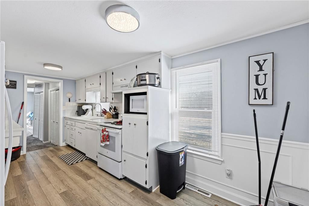 10935 Bristol Terrace — photo 8