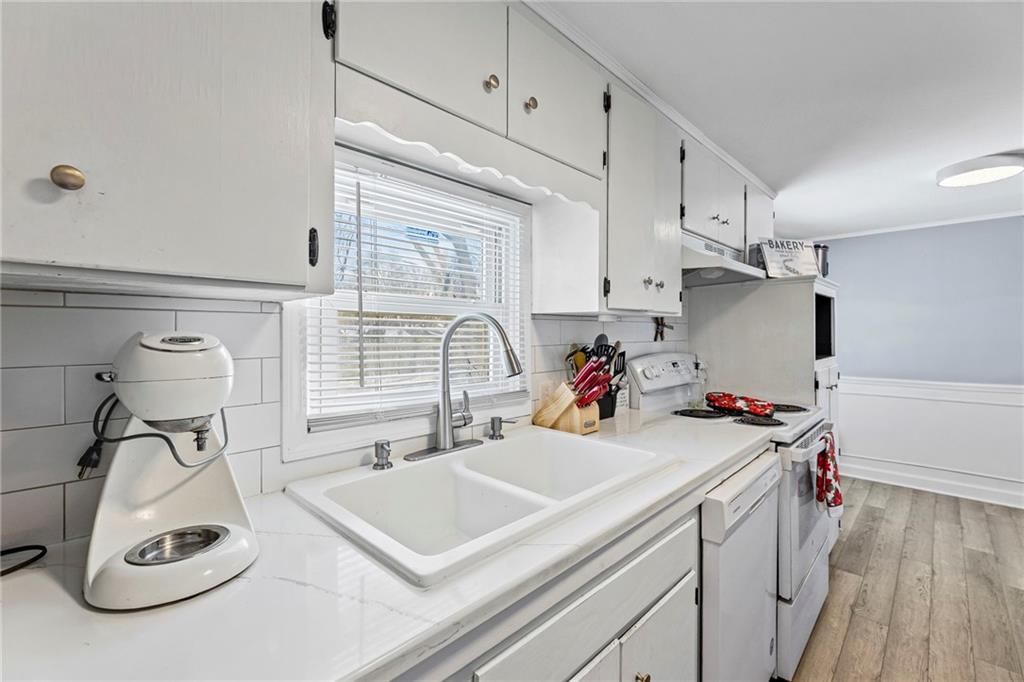 10935 Bristol Terrace — photo 10