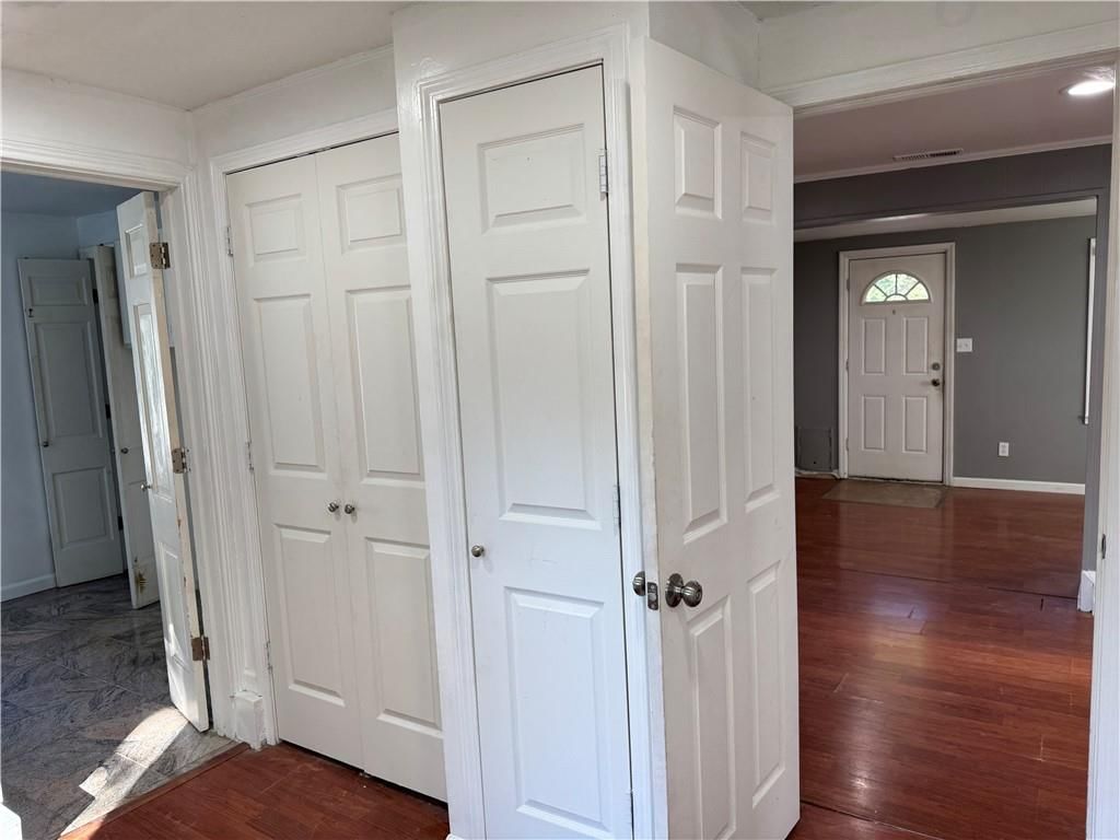 Photo 13 of 22 - 2320 S 50th Street