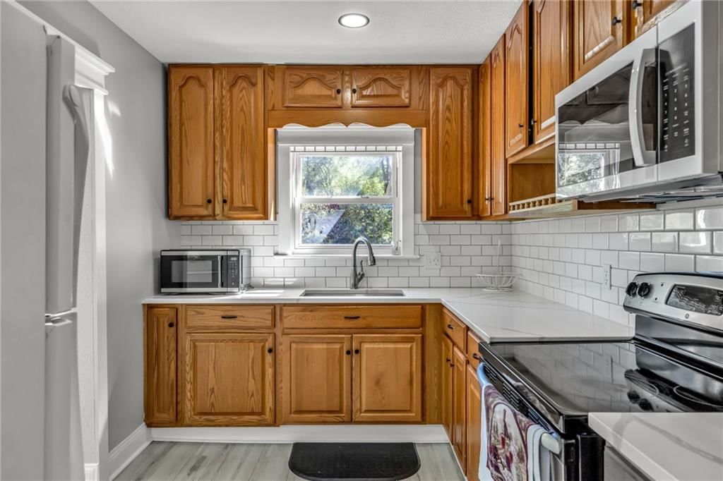 818 W 30 Street — photo 13