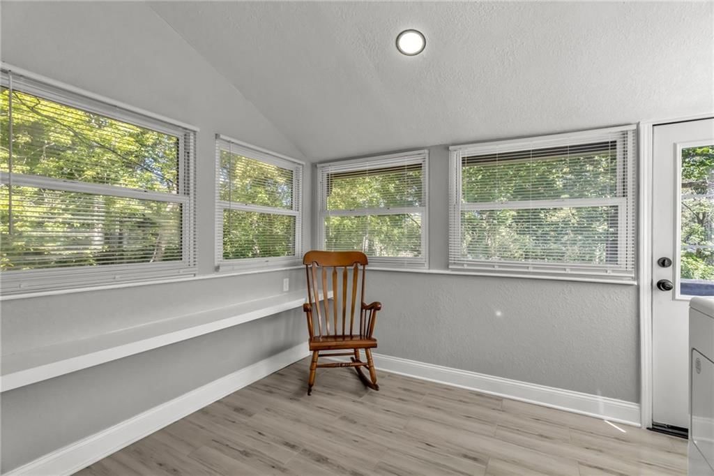 818 W 30 Street — photo 14