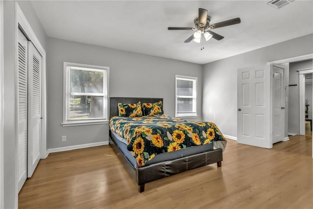 818 W 30 Street — photo 18