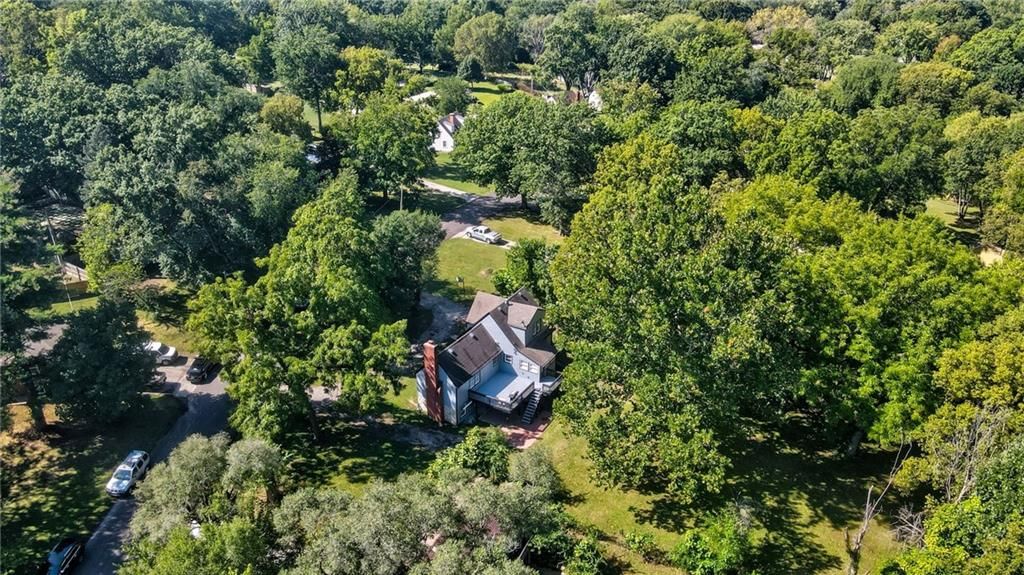818 W 30 Street — photo 32