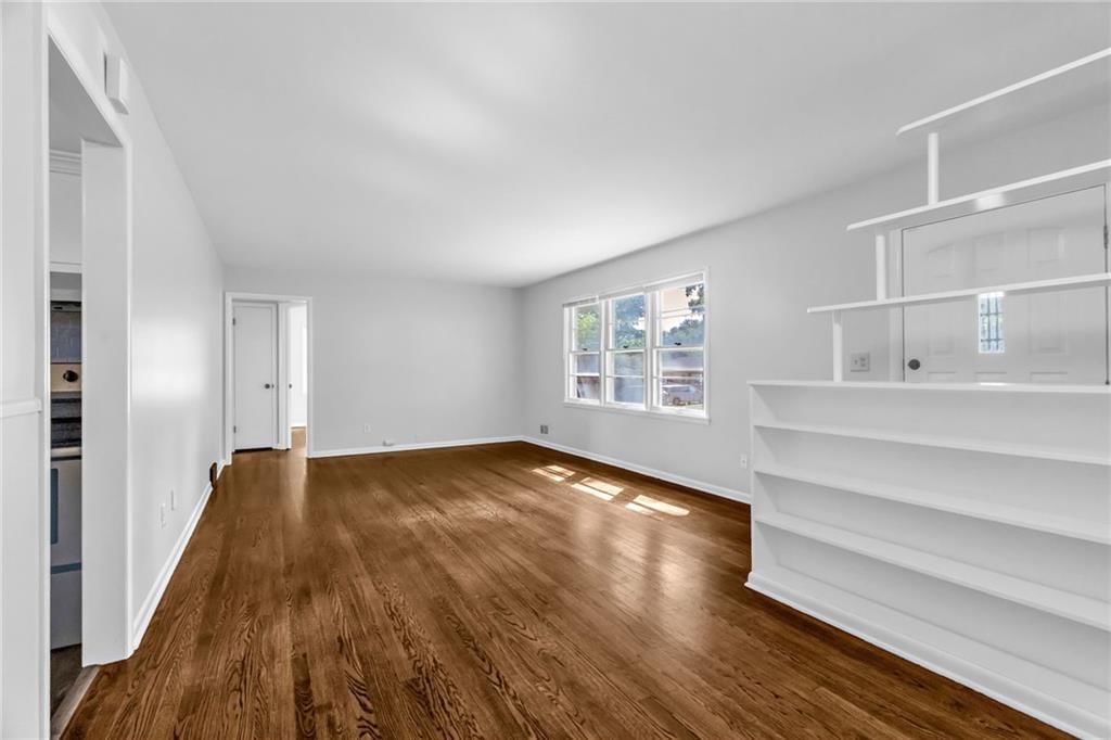 Photo 8 of 30 - 304 SW 7th Street Terrace