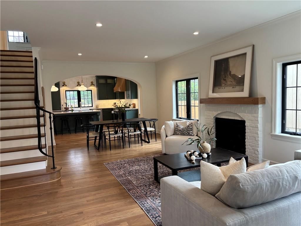 6015 Fontana Street — photo 2