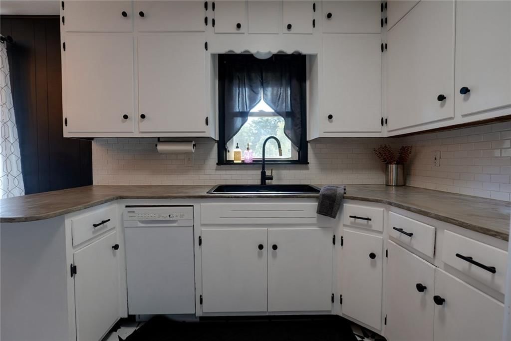 2608 S Baker Road — photo 10