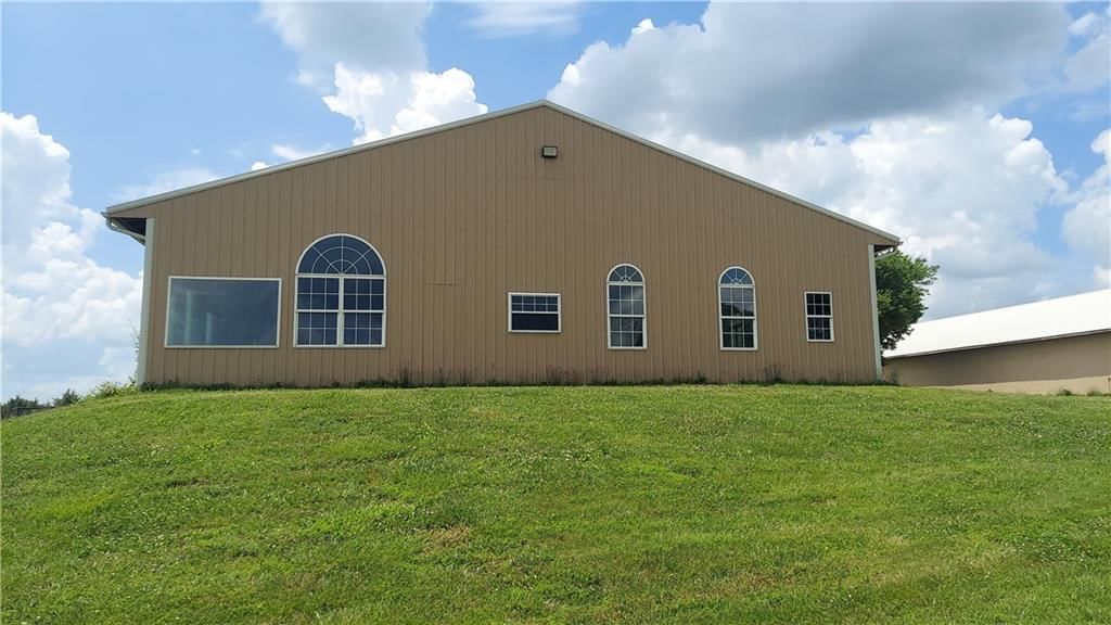 264 E 2100th Road — photo 36