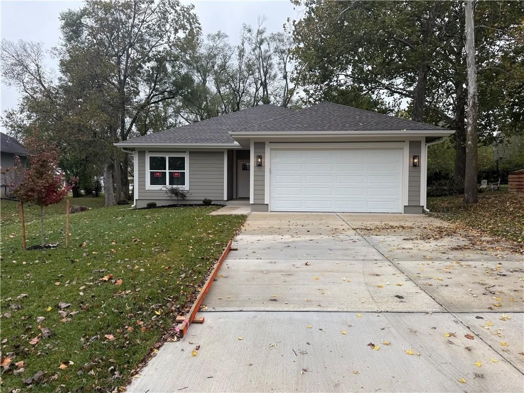 313 1/2 Clearview Drive — photo 2