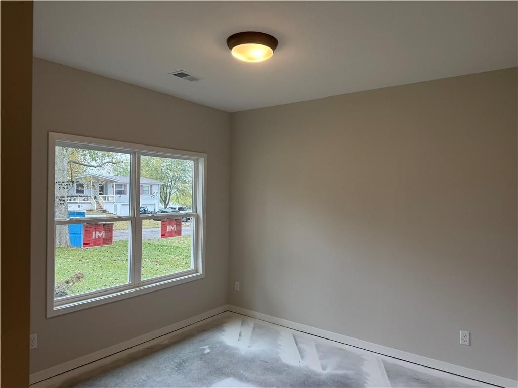 313 1/2 Clearview Drive — photo 3