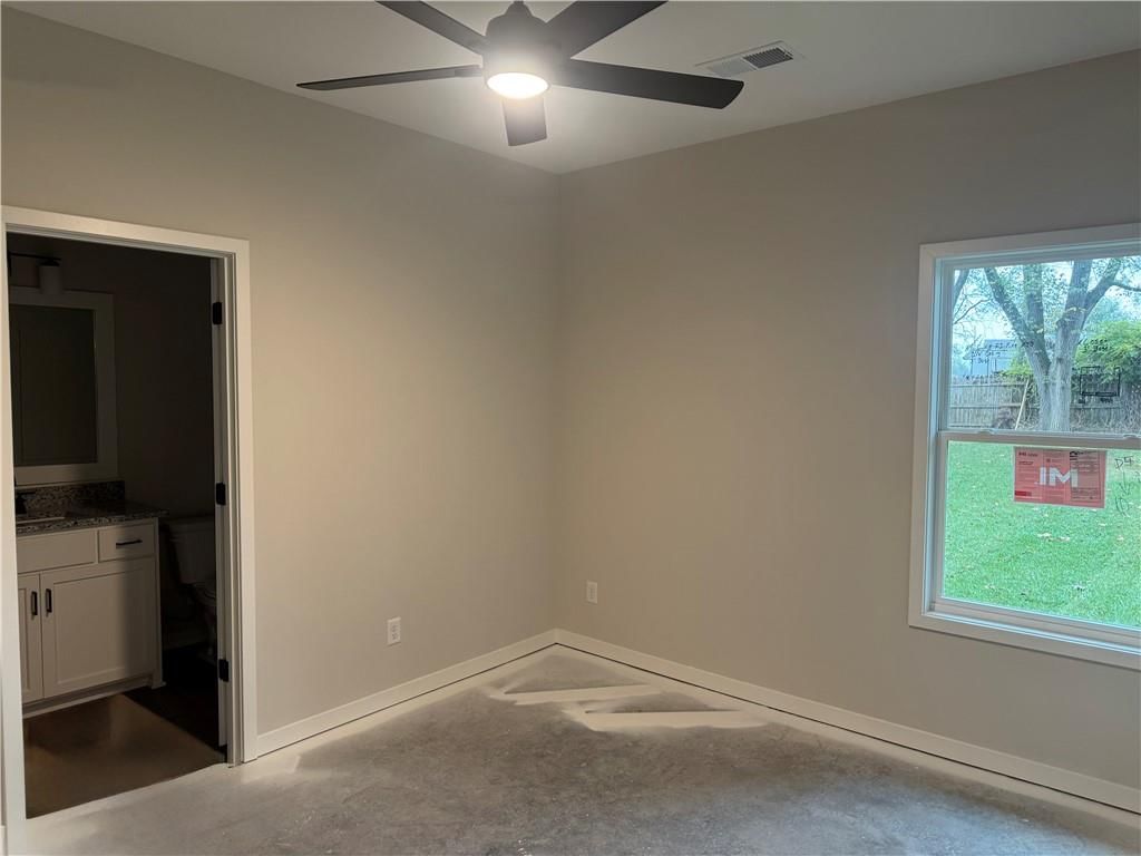 313 1/2 Clearview Drive — photo 12