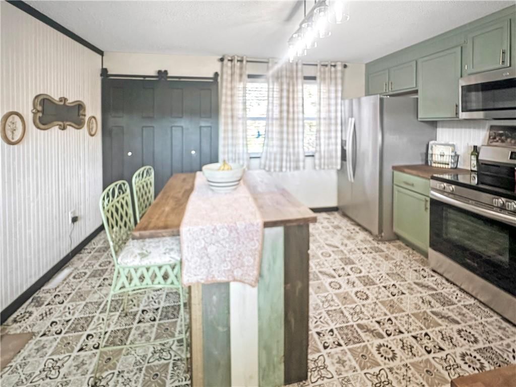 19617 Lakeview Avenue — photo 17