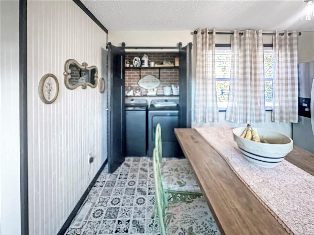 19617 Lakeview Avenue — photo 19