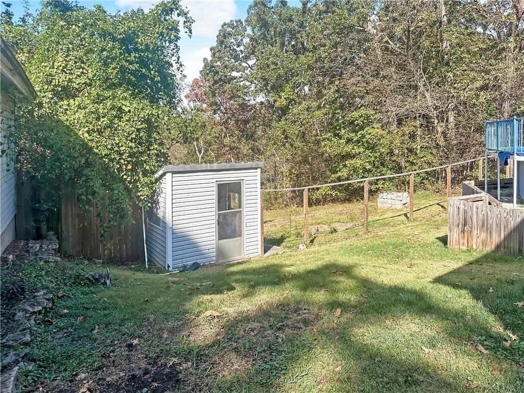 19617 Lakeview Avenue — photo 34