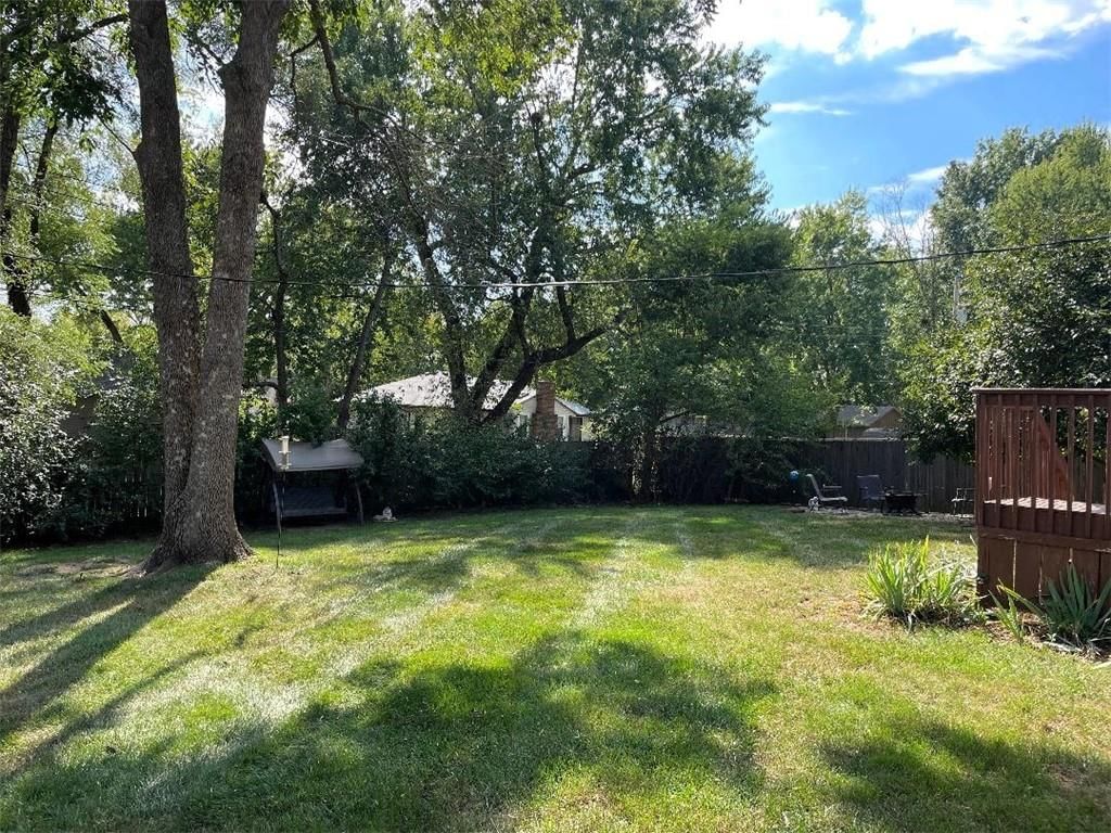 102 SW Moore Court — photo 33
