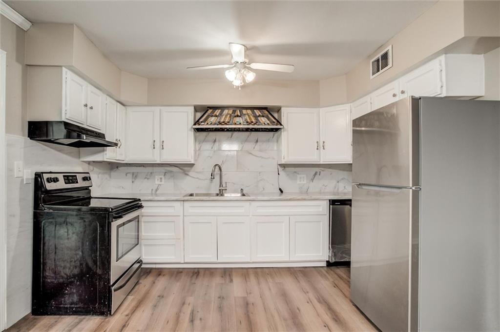 301 N Hudson Street — photo 11