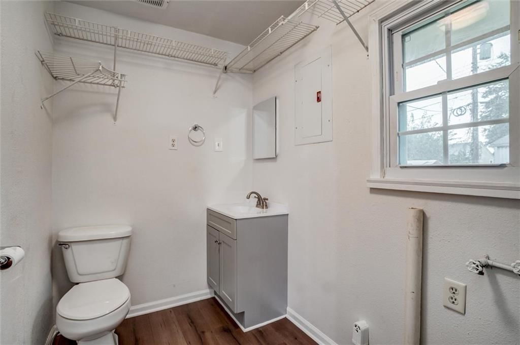 301 N Hudson Street — photo 17