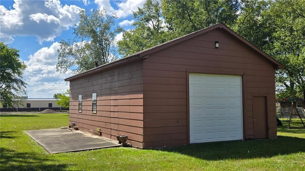 32902 Duncan Road — photo 1