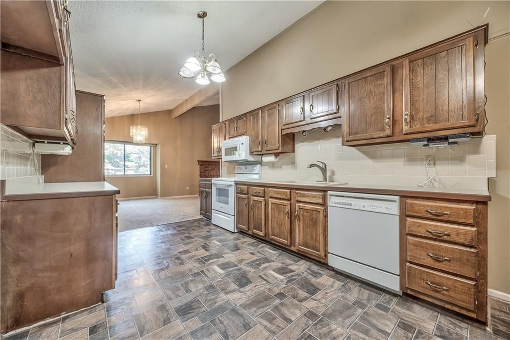16513 W 133rd Street — photo 11