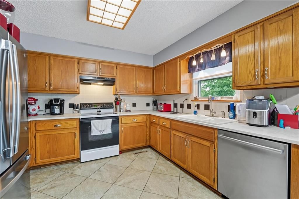 209 Cross Creek Drive — photo 7