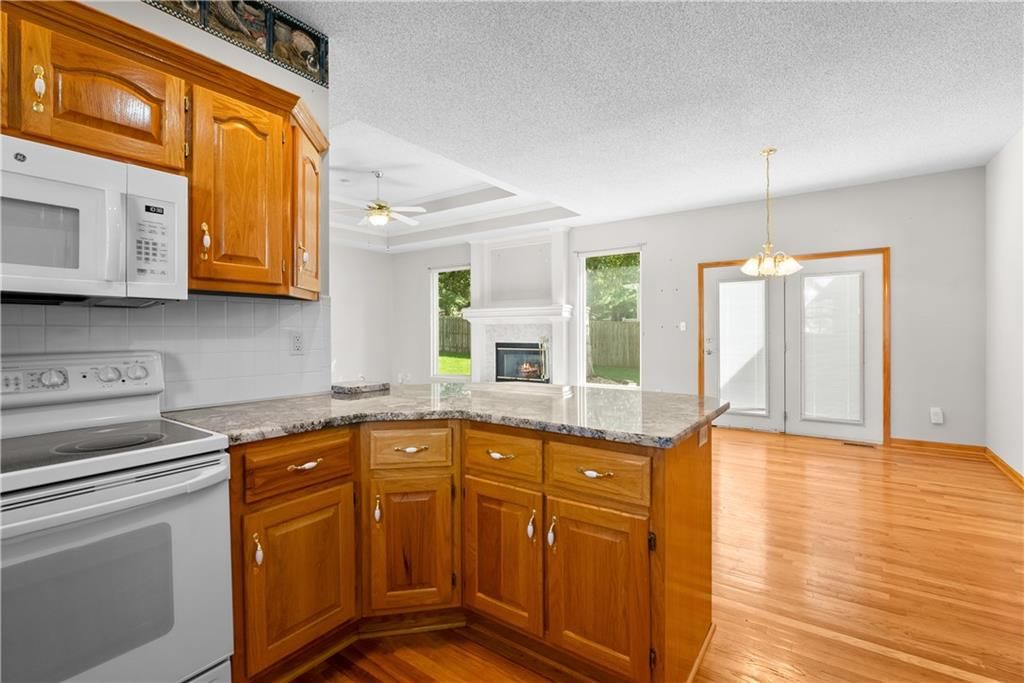 Photo 17 of 35 - 3107 S Cochise Avenue