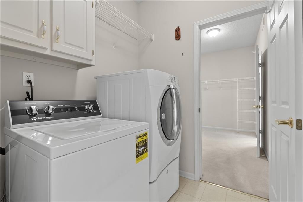 Photo 25 of 35 - 3107 S Cochise Avenue