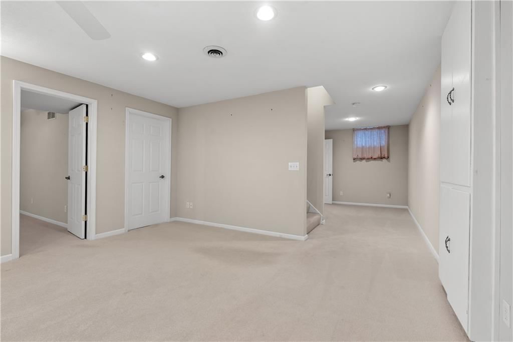 Photo 29 of 35 - 3107 S Cochise Avenue