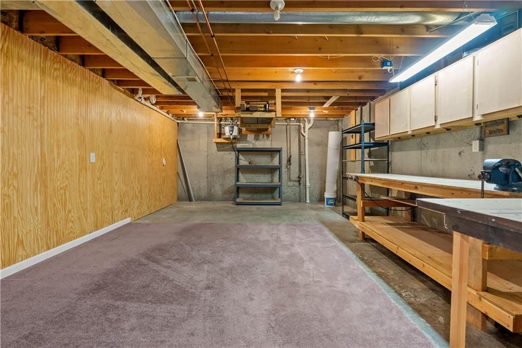 Photo 32 of 35 - 3107 S Cochise Avenue