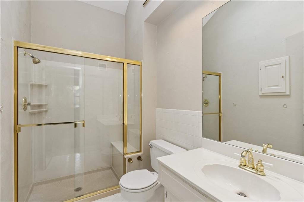 12640 Oakmont Drive — photo 8