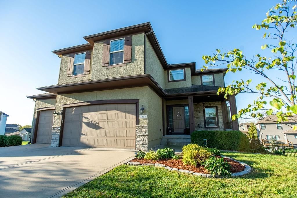 1814 Cayhill Court, Warrensburg, MO