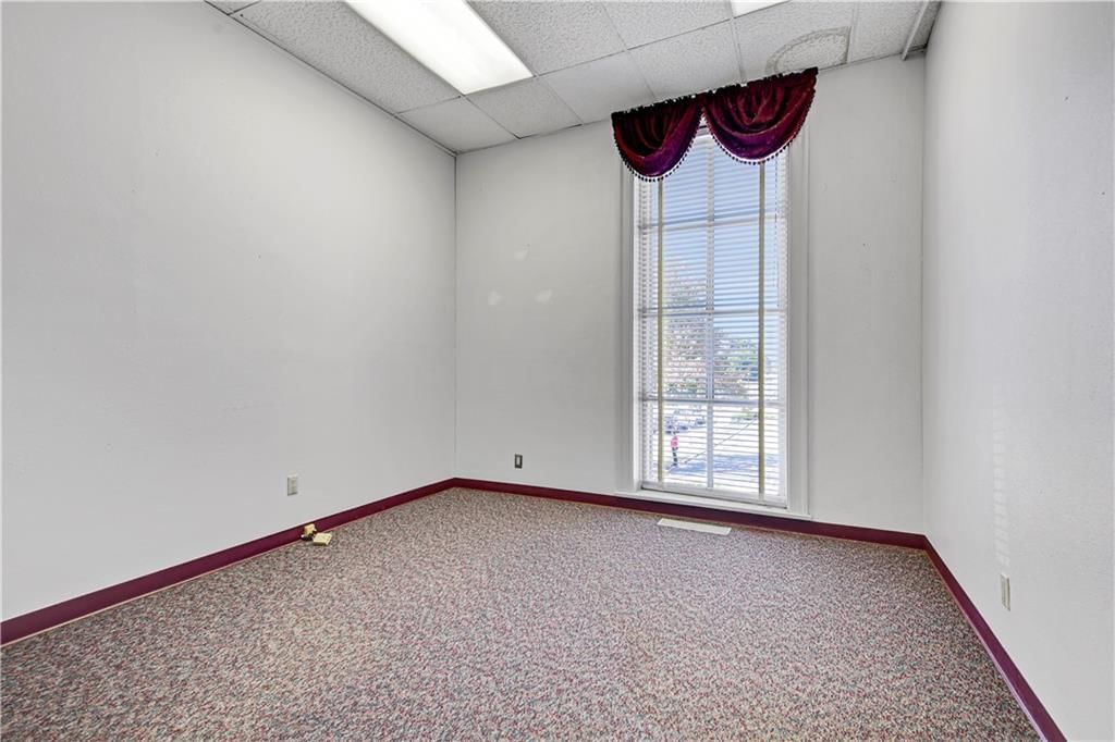 120 S Liberty Street — photo 11