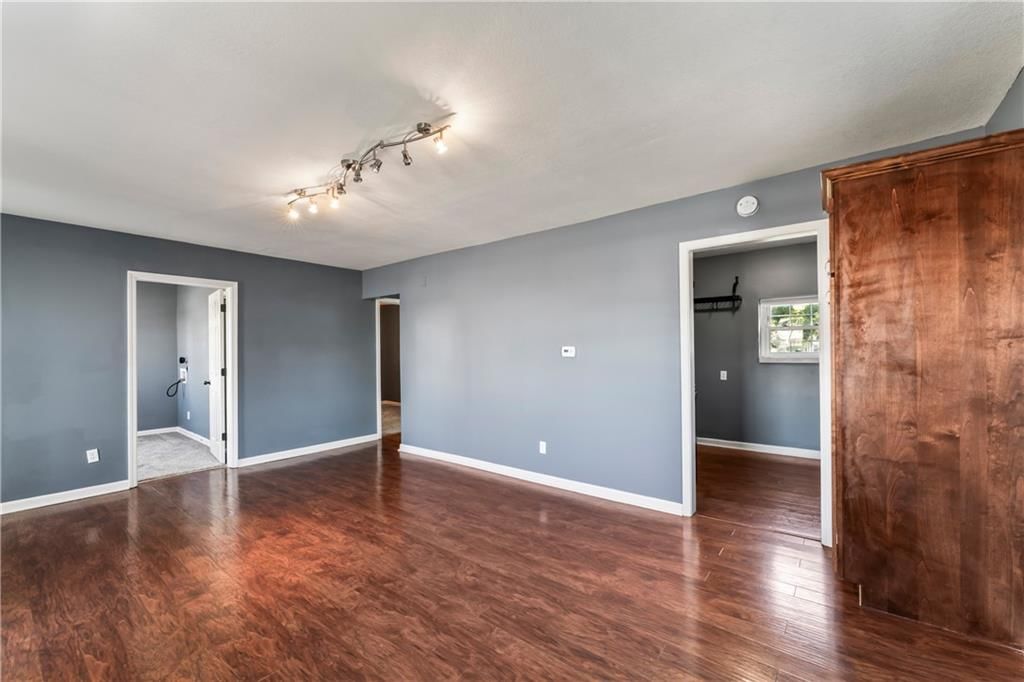 Photo 9 of 28 - 706 S Kansas Avenue