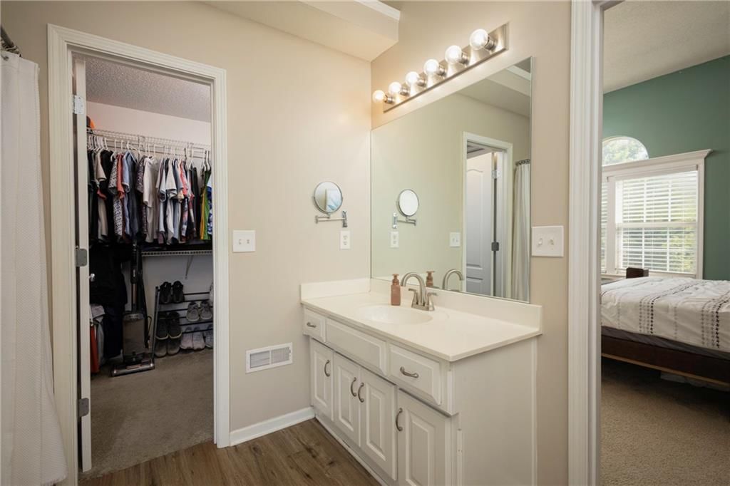 11432 N Ewing Avenue — photo 20