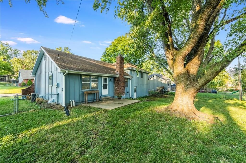 Photo 5 of 28 - 6709 E 126th Street