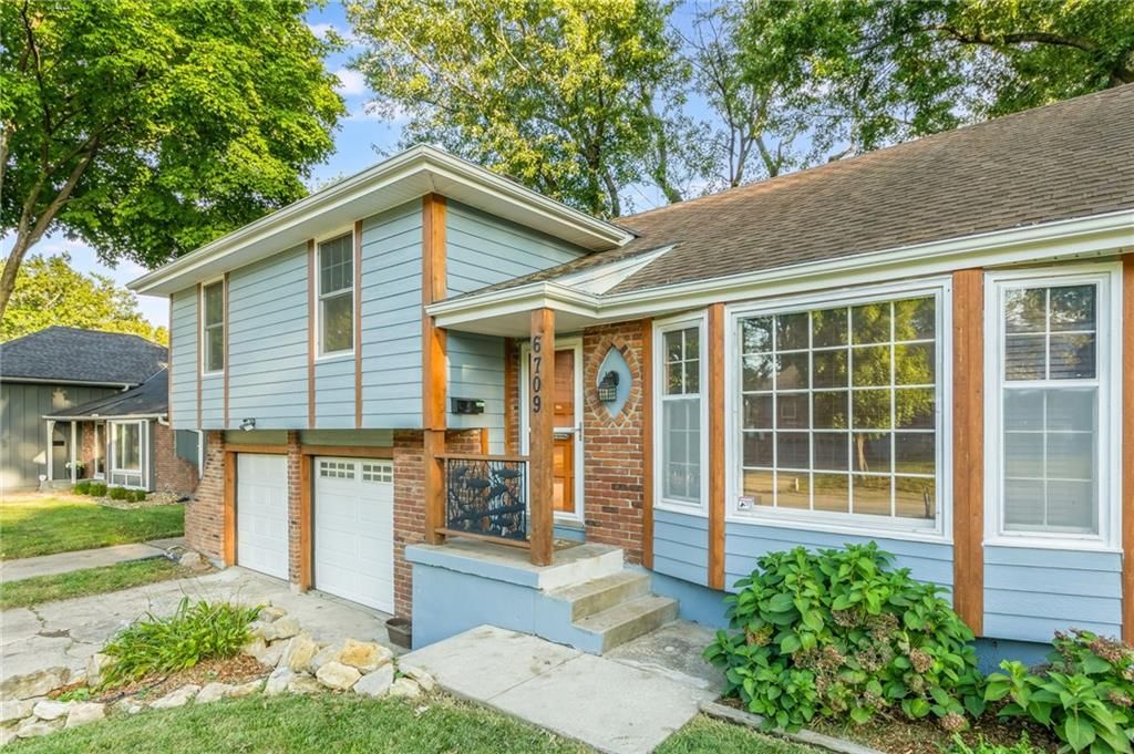Photo 6 of 28 - 6709 E 126th Street