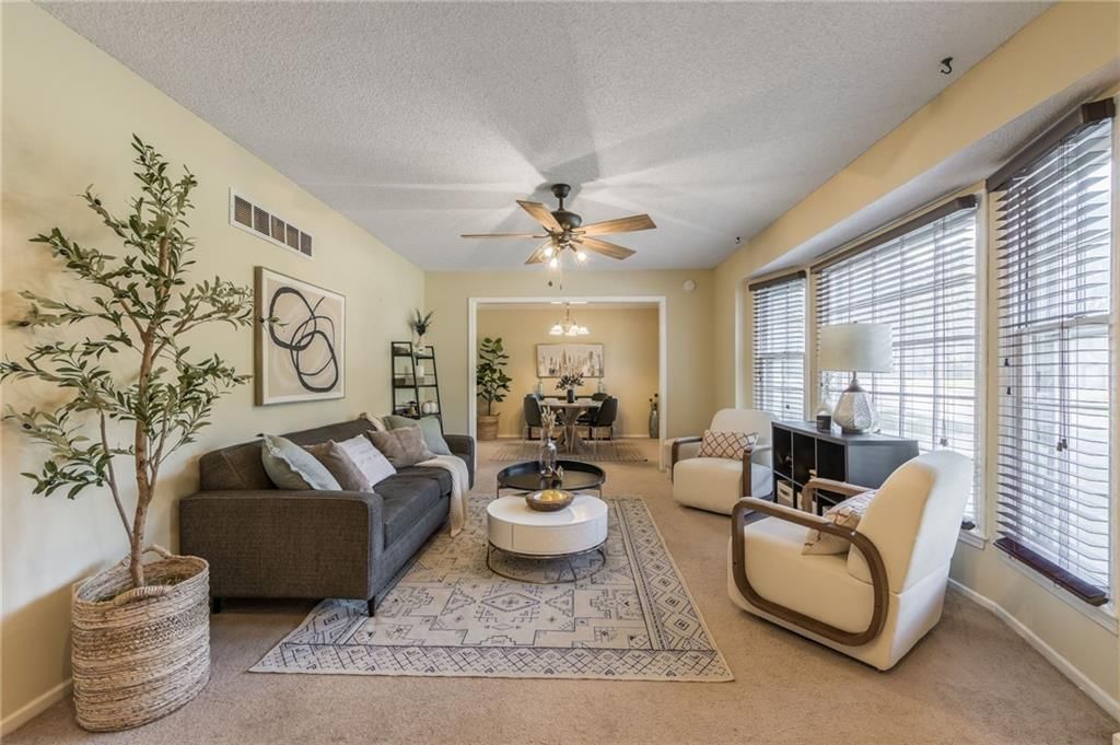 Photo 8 of 28 - 6709 E 126th Street