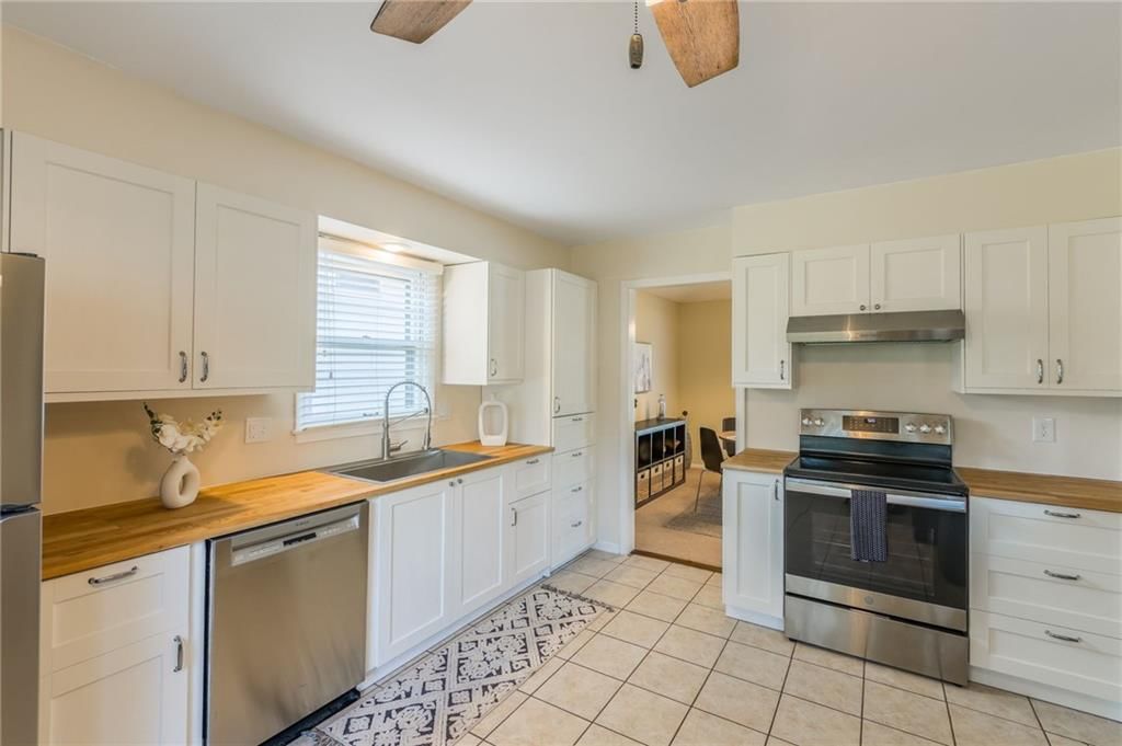 Photo 13 of 28 - 6709 E 126th Street