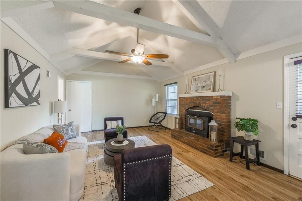 Photo 15 of 28 - 6709 E 126th Street