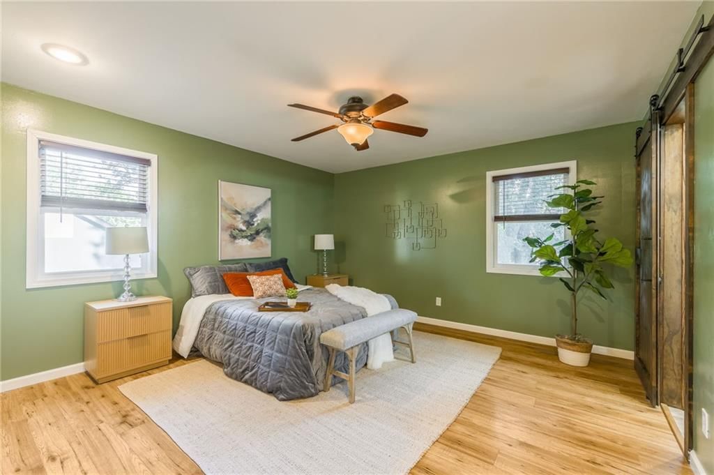 Photo 18 of 28 - 6709 E 126th Street