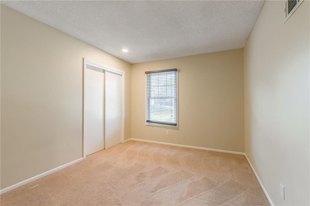 Photo 21 of 28 - 6709 E 126th Street