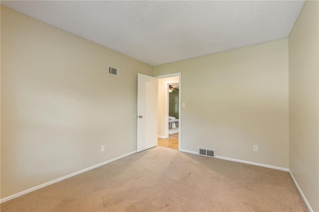 Photo 22 of 28 - 6709 E 126th Street