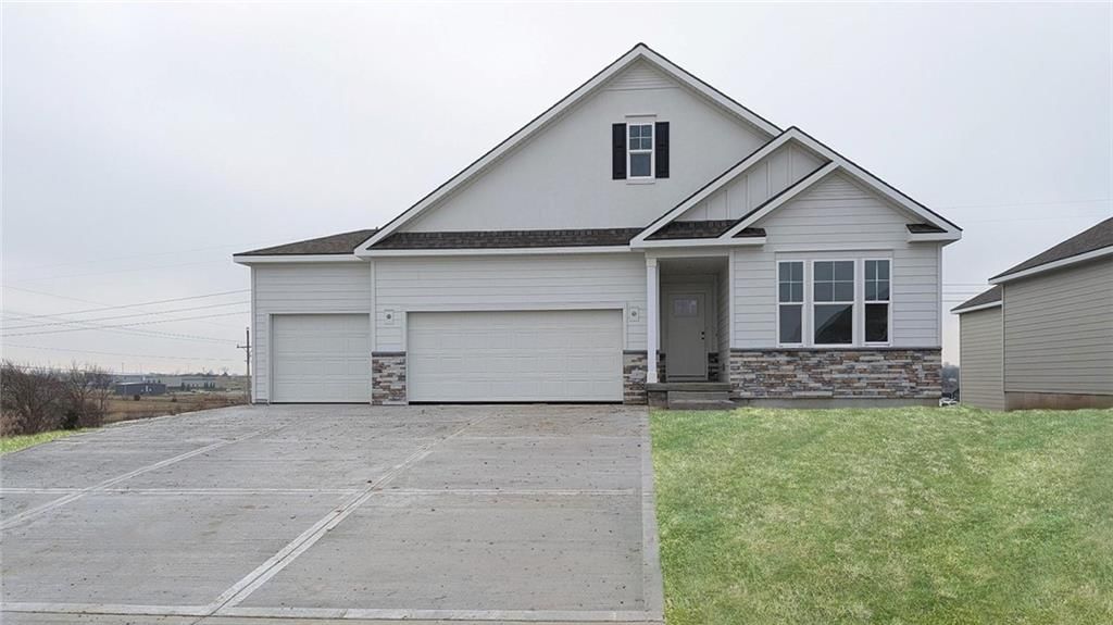 20765 W 188th Terrace, Spring Hill, KS