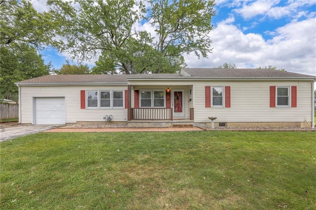 5729 Long Avenue, Shawnee, KS