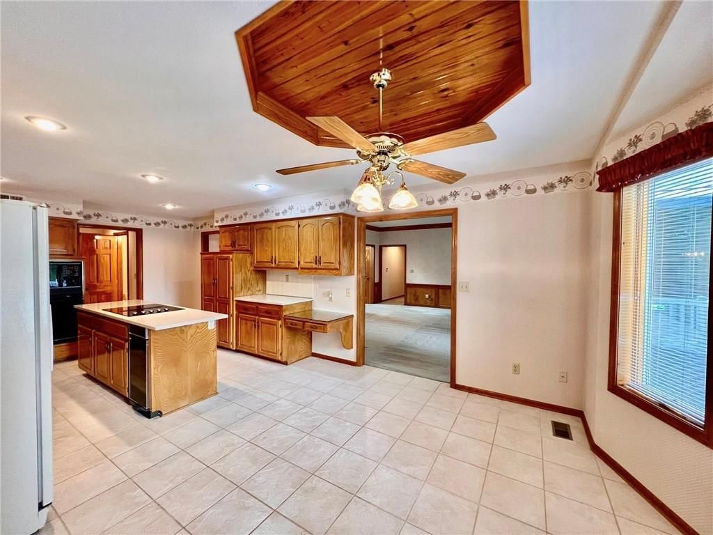 12000 E 78th Terrace — photo 8