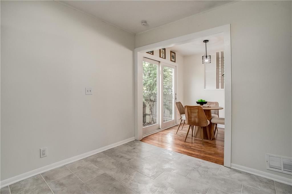 4354 Yecker Avenue — photo 18