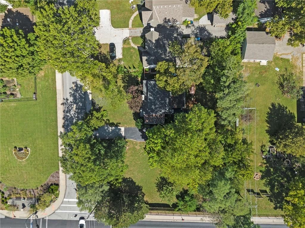 7437 Belinder Avenue, Prairie Village, KS