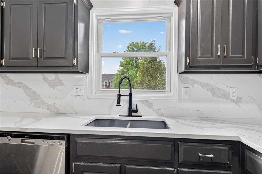 21217 W 55th Terrace — photo 9