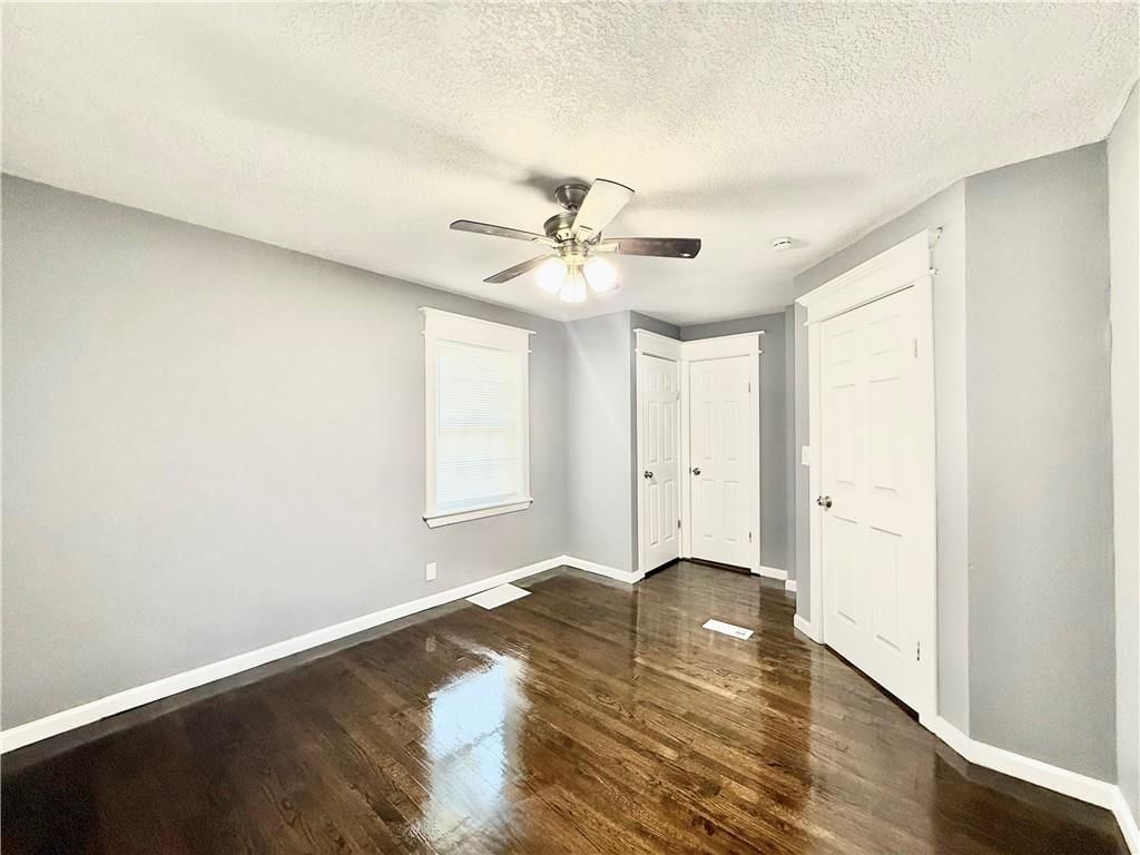 Photo 10 of 25 - 37112 E R D Mize Road