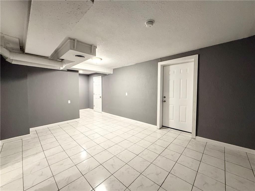 Photo 16 of 25 - 37112 E R D Mize Road