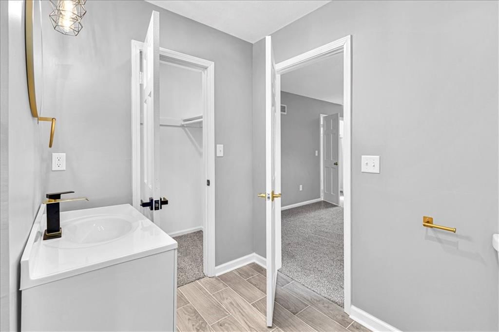 11707 E 60th Terrace — photo 29